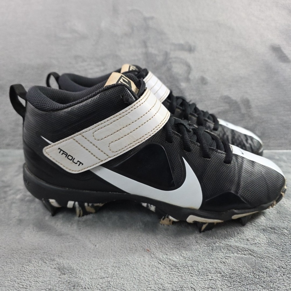 Nike Kids Black and White Cleats Sneakers